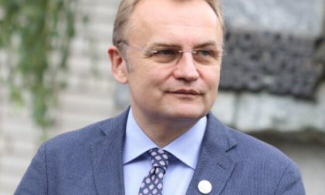 Садовий вимагає від Зеленського чіткої позиції щодо діяльності Медведчука і повернення в Україну соратників Януковича