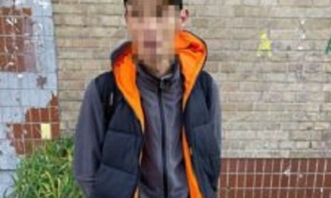 На столичному Печерську оперативники затримали чоловіка, який викрав ліфтове обладнання