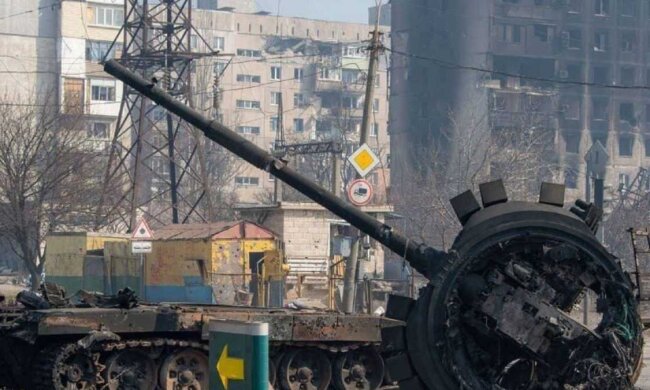 На Донбасі ворог штурмує позиції ЗСУ і пробує взяти під контроль Попасну, Рубіжне та Маріуполь