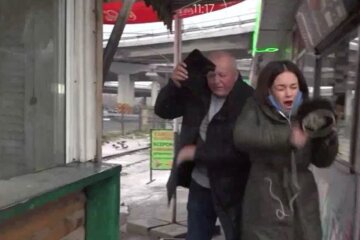 У Києві напали на знімальну групу телеканалу, відкрито слідство (відео)