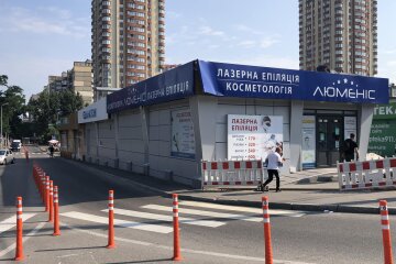Біля метро "Житомирська" МАФу надали статус законної, погодивши оренду землі - активісти в шоці