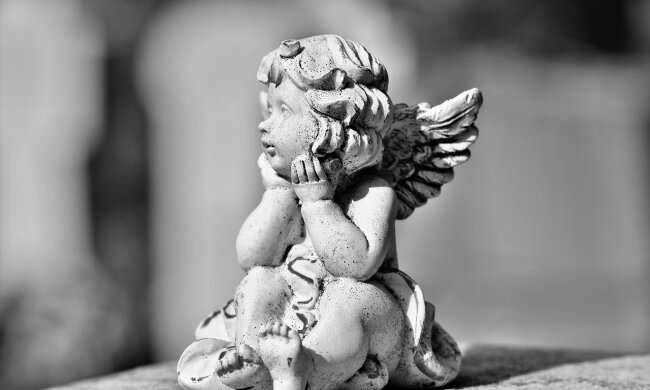 Поминальні дні в Києві: додатковий транспорт, температурний скринінг та поліція