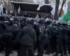 Протести ФОПів: у поліції розповіли про стан постраждалих під час сутичок біля Верховної Ради (відео)