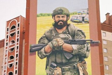 У Києві з’явився мурал на честь загиблого захисника і вболівальника "Динамо" — Максима «Регбіста» Яловцова