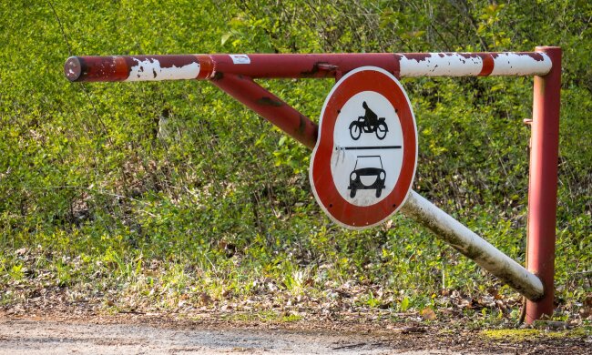 Щоб не розміщували самовільно: в Києві розроблять порядок встановлення шлагбаумів