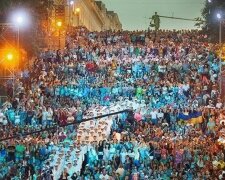 Організатори мають понести покарання: поліція відкрила справи через масові святкування Дня міста в Одесі та Дніпрі  