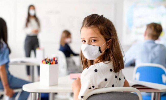 Шість київських шкіл і вісім дитсадків закриті через пандемію
