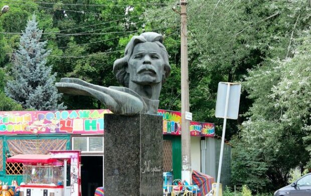 В Одесі знесуть пам’ятник Горькому