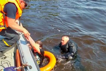 Дівчинка ледь не потонула в Дніпрі