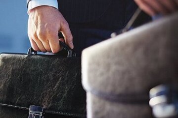 Рада ввела держслужбу за контрактом