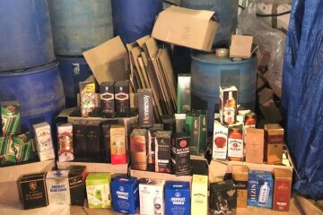 Видавали за відомі бренди: на Київщині прикрили цех з виробництва підробленого алкоголю