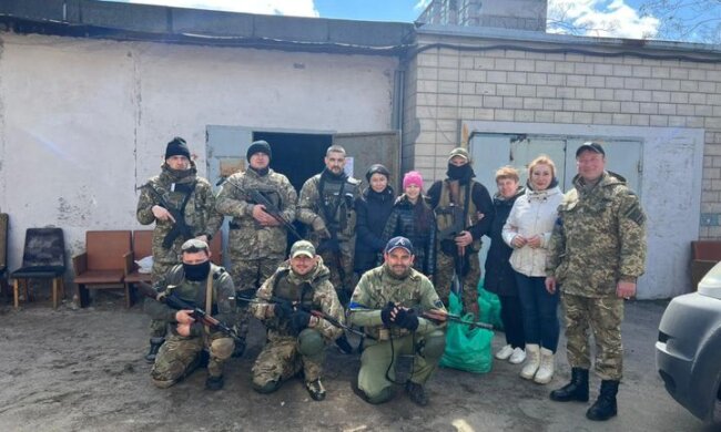 Волонтерки передали військовим напівфабрикати