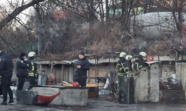 У Києві в пожежі на сміттєзвалищі згоріла людина