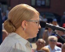 Тимошенко проводить з’їзд під палючим сонцем