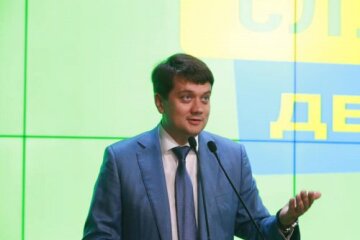 Разумков розповів, що передуватиме запуску ринку землі