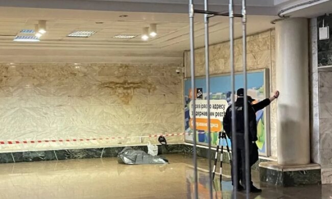 У Києві вдень на станції метро "Дорогожичі" виявили тіло людини