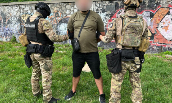 У Києві водій заблокував дорогу швидкій, що везла дитину у критичному стані