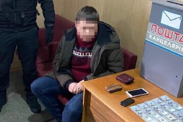 На хабарі затримано чиновника Укроборонпрому