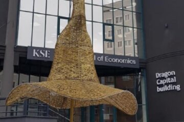 Чарівний капелюх перебрався на нове місце