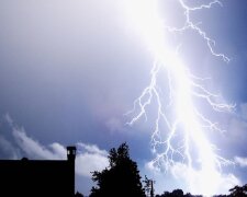 ДСНС оголосила штормове попередження по всій Україні