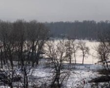 Дніпро в Києві почав покриватися кригою через сильний мороз