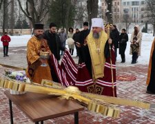 Предстоятель ПЦУ освятив відновлені хрести Софії Київської