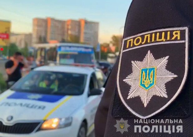 Поліція Києва затримала автовикрадача, який врізався на вкраденій автівці у дерево
