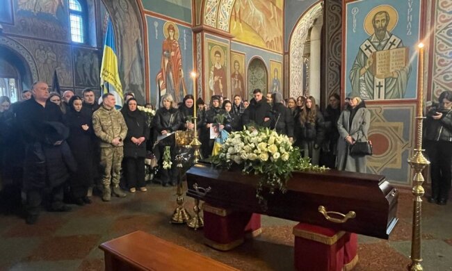 У Києві попрощались із загиблим військовим з Криму - Володимиром Раковим