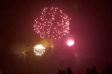 Поліція шукає зловмисників, хто запустив салют на Мінському масиві