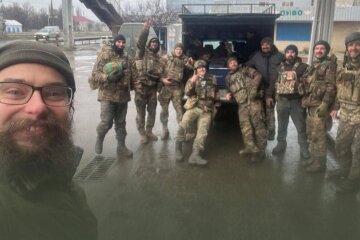 Неймовірна евакуація: поранений боєць ТрО вирвався з пастки та вивів полонених окупантів