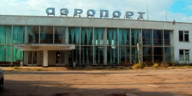 ЗСУ громять війська рф в аеропорту Бердянська три дні поспіль