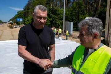Масштабна реконструкція на в'їзді до столиці: Віталій Кличко проінспектував хід оновлення вулиці Міської