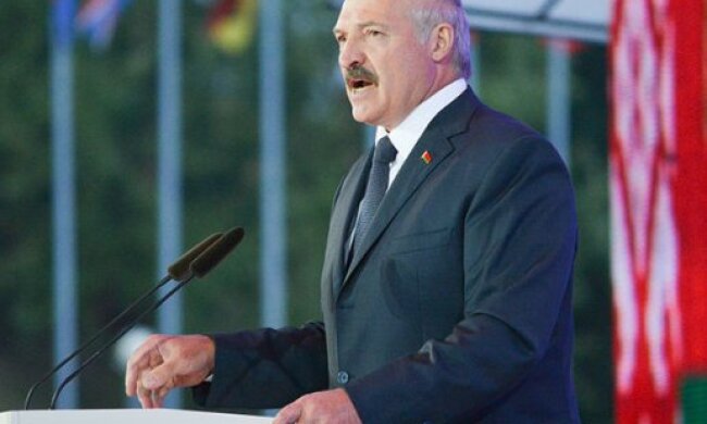 Лукашенко розповів, що просив у нього Зеленський