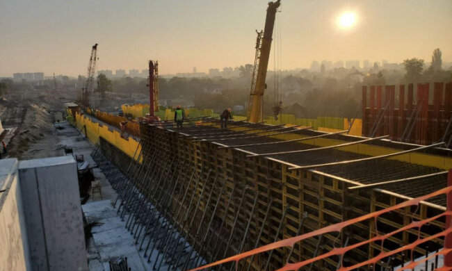 У Києві розповіли про будівництво нових тунелів метро на Троєщину