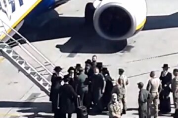 Скандали з хасидами в Україні тривають: попри заборону паломники намагаються потрапити до Умані (відео)