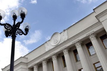 “Оголошую повну мобілізацію”: Парубій анонсував важливе рішення Ради