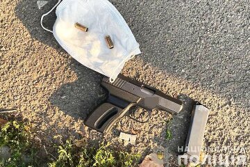 В Києві чоловік влаштував стрілянину у відповідь на зауваження