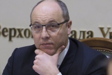 Журналістів, які пішли від кума Путіна, підтримали в Раді