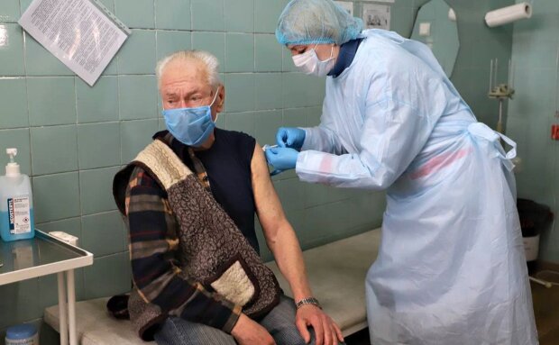 У Києві розпочали вакцинацію в трудових колективах