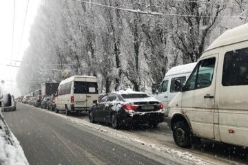 Ситуація на дорогах Києва поступово нормалізується