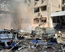 Вогонь артилерії та ракетний удар: росіяни вбили у Харкові трьох та поранили понад 30 людей
