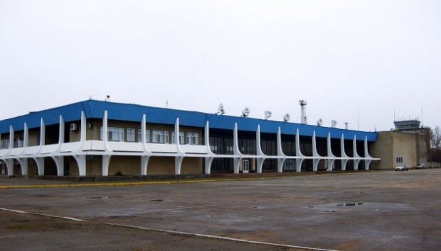 Українські війська відбили аеропорт Миколаєва