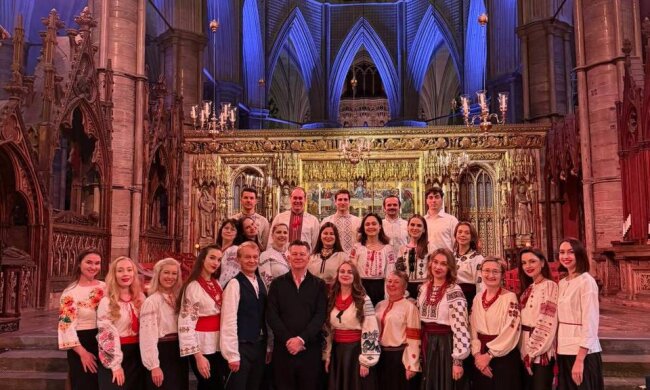 Різдвяна магія: хор Songs for Ukraine заспівав «Щедрик» перед королем і мільйонами глядачів