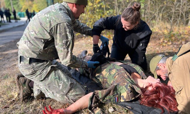 Для поліцейських столиці провели тренінг з тактичної медицини