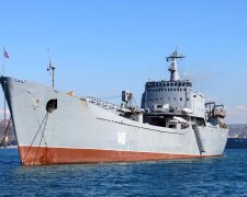 У Бердянську ЗСУ знищили ворожий десантний корабель “Орськ” (відео)
