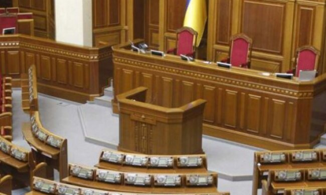 Чому “Слуга народу” всядеться біля трибуни