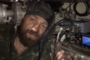 Київські волонтери допомогли ЗСУ з блоком зв’язку (відео)