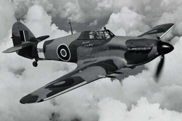 У столиці показали знайдені уламки британських винищувачів "Hurricane"