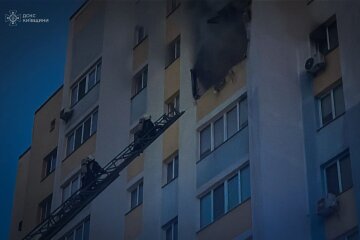У Софіївській Борщагівці в квартирі багатоповерхівки вибух зарядної станції спричинив пожежу