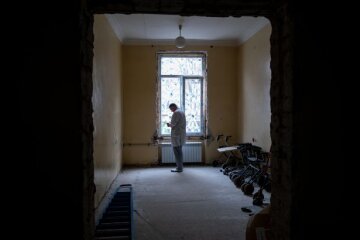 Росіяни зранку вдарили по лікарні в Херсоні